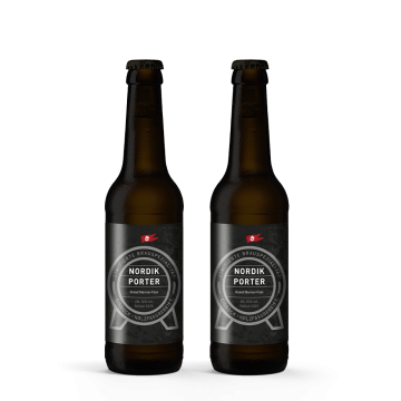 Zwei Störtebeker Flaschen Nordik-Porter holzfassgereift 0,33l.
